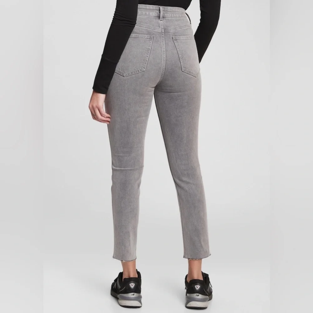 GAP Sky High Rise Vintage Slim Jeans With Washwell in Sky Grey NWT - Picture 2 of 4